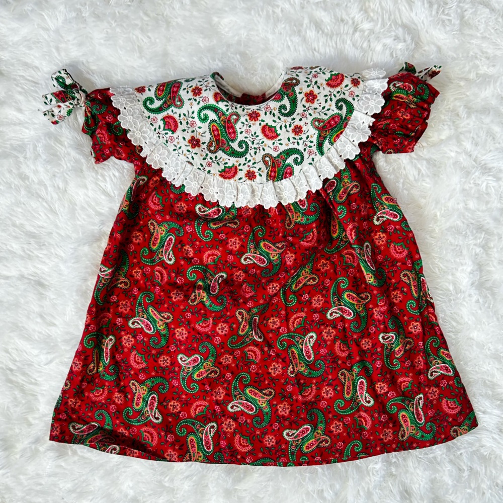 Girl’s Red Vintage Paisley‎ Dress with Lace Collar